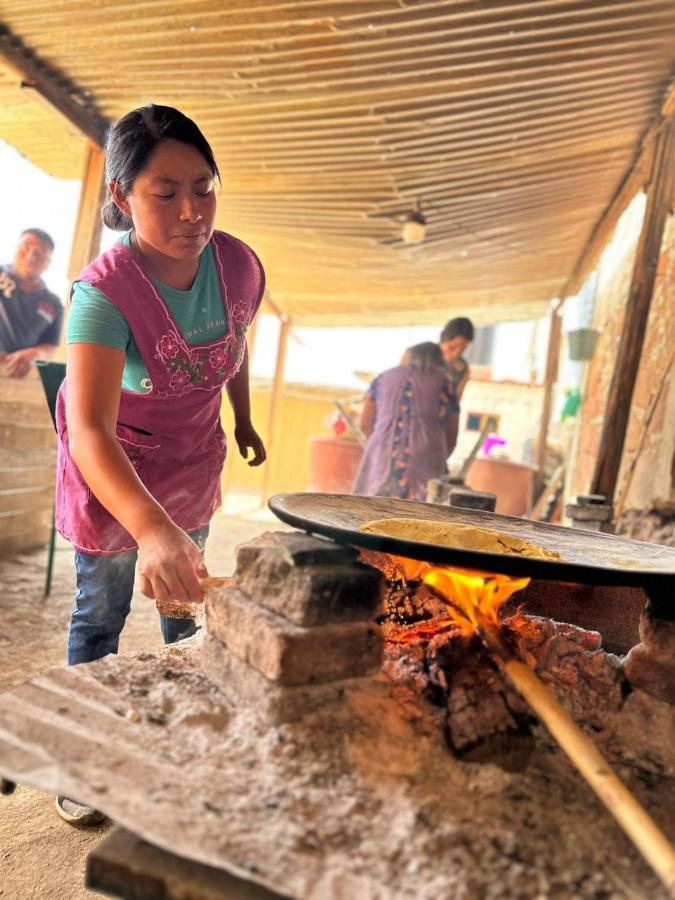Lizu Tu Casa En Un Pueblo Zapoteca Bed & Breakfast Teotitlan del Valle ภายนอก รูปภาพ